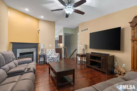 Other - 4810 Chestnut Dr, Springfield, IL 62711 photo 4 of 16