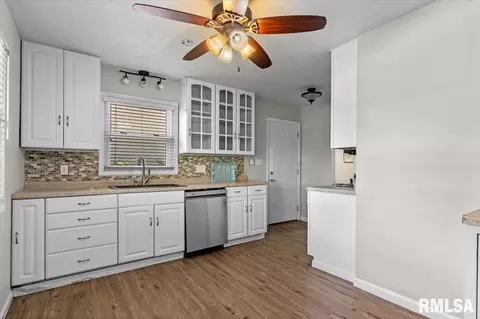 Kitchen - 101 Adloff Ln, Springfield, IL 62703 photo 2 of 2