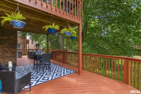 Exterior - 2120 Timbercrest Ct, Springfield, IL 62702 photo 12 of 12