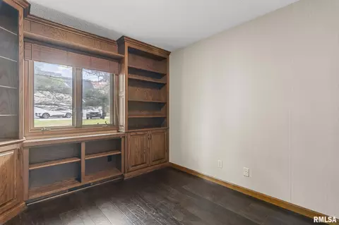 Other - 5 Woods End Ln, Springfield, IL 62711 photo 2 of 13