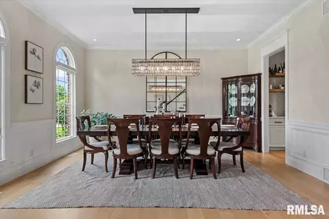 Dining - 3404 Embassy Rd, Springfield, IL 62711 photo 2 of 2