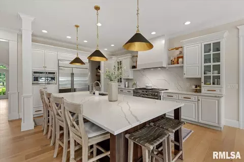 Kitchen - 3404 Embassy Rd, Springfield, IL 62711 photo 2 of 4
