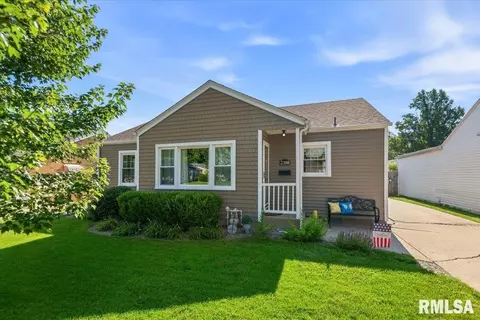 Exterior - 2308 S Spring St, Springfield, IL 62704 photo 1 of 7
