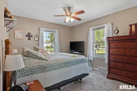 Bedroom - 2308 S Spring St, Springfield, IL 62704 photo 1 of 6