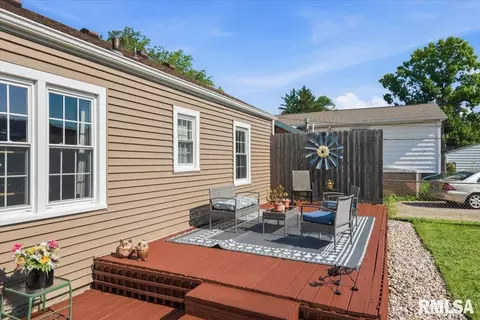 Exterior - 2308 S Spring St, Springfield, IL 62704 photo 2 of 7