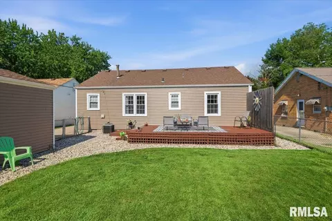 Exterior - 2308 S Spring St, Springfield, IL 62704 photo 7 of 7