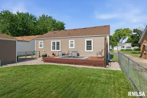 Exterior - 2308 S Spring St, Springfield, IL 62704 photo 3 of 7