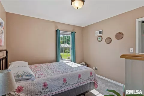 Bedroom - 2308 S Spring St, Springfield, IL 62704 photo 5 of 6