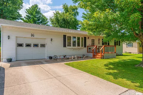 121 Elm St, Latham, IL 62543 photo 2