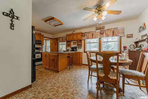 121 Elm St, Latham, IL 62543 photo 8