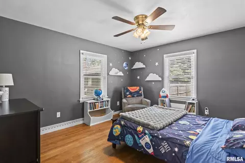 Bedroom - 3232 S 3rd St, Springfield, IL 62703 photo 4 of 6