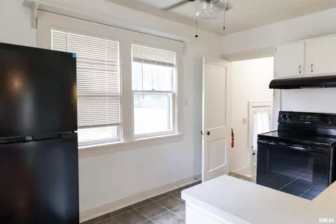 1817 S Pasfield St, Springfield, IL 62704 photo 7