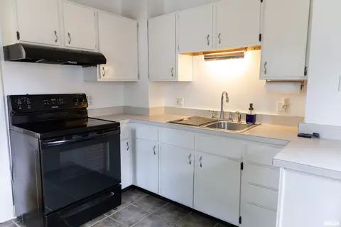 1817 S Pasfield St, Springfield, IL 62704 photo 5