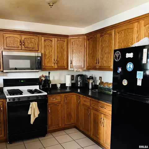 Kitchen - 2536 Charlack Ave, Springfield, IL 62704 photo 1 of 1