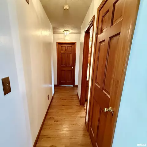 Entry Way - 2536 Charlack Ave, Springfield, IL 62704 photo 1 of 1