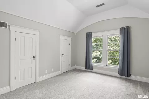Bedroom - 323 Adelia St, Springfield, IL 62704 photo 4 of 7