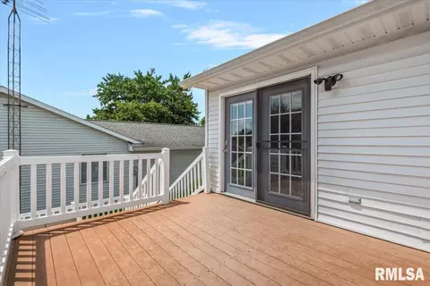 Exterior - 3028 Sutherland Rd, Springfield, IL 62702 photo 8 of 8