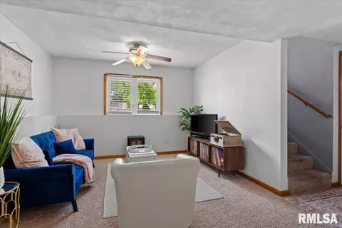 Living - 3028 Sutherland Rd, Springfield, IL 62702 photo 1 of 1