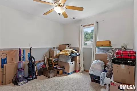 Bedroom - 3028 Sutherland Rd, Springfield, IL 62702 photo 5 of 8