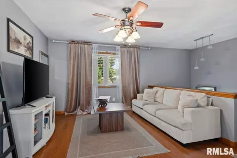 Other - 3028 Sutherland Rd, Springfield, IL 62702 photo 2 of 11