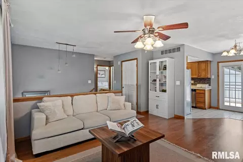 Other - 3028 Sutherland Rd, Springfield, IL 62702 photo 3 of 11