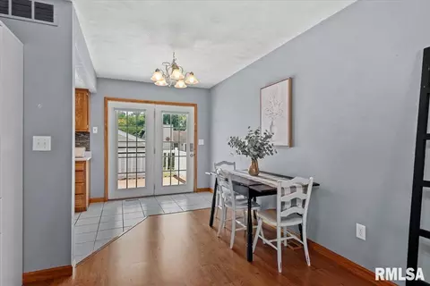 Other - 3028 Sutherland Rd, Springfield, IL 62702 photo 5 of 11