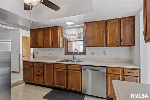 54 Longview Dr, Springfield, IL 62712 photo 7