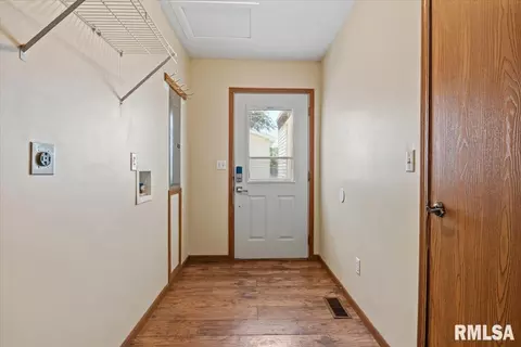 1823 S 5th St, Springfield, IL 62703 photo 12