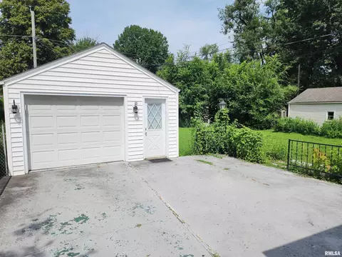 2537 Holmes Ave, Springfield, IL 62704 photo 3