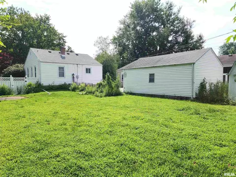 2537 Holmes Ave, Springfield, IL 62704 photo 5