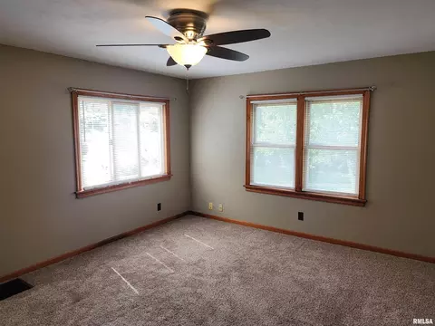 2537 Holmes Ave, Springfield, IL 62704 photo 7