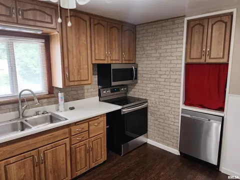 2537 Holmes Ave, Springfield, IL 62704 photo 14