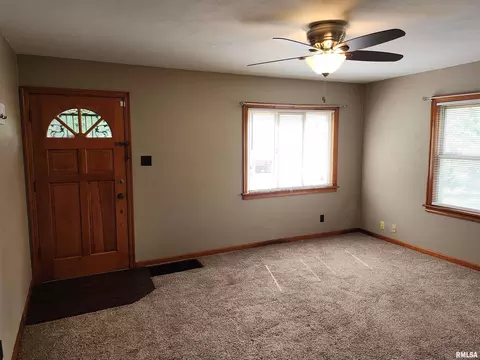2537 Holmes Ave, Springfield, IL 62704 photo 6