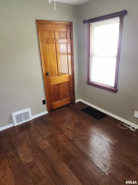 2537 Holmes Ave, Springfield, IL 62704 photo 21