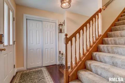 4400 Fielding Dr, Springfield, IL 62711 photo 4