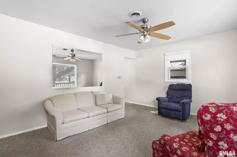 Living - 9 Claire Dr, Springfield, IL 62702 photo 1 of 3