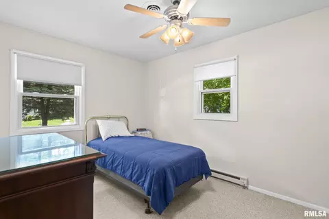Bedroom - 9 Claire Dr, Springfield, IL 62702 photo 1 of 7