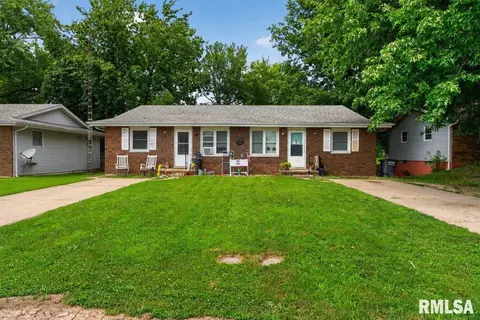103 Willow Rd, Rochester, IL 62563