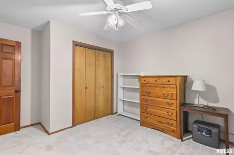 Bedroom - 2828 Crown Pt, Springfield, IL 62704 photo 6 of 14