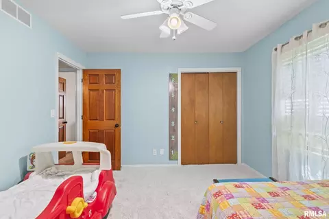 Bedroom - 2828 Crown Pt, Springfield, IL 62704 photo 9 of 14