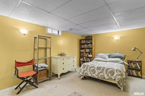 Bedroom - 2828 Crown Pt, Springfield, IL 62704 photo 14 of 14