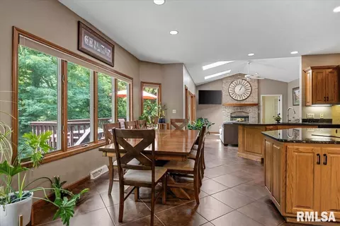 Other - 3620 Melissa Dr, Springfield, IL 62711 photo 3 of 17