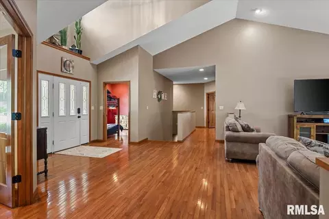 Entry Way - 3620 Melissa Dr, Springfield, IL 62711 photo 2 of 3