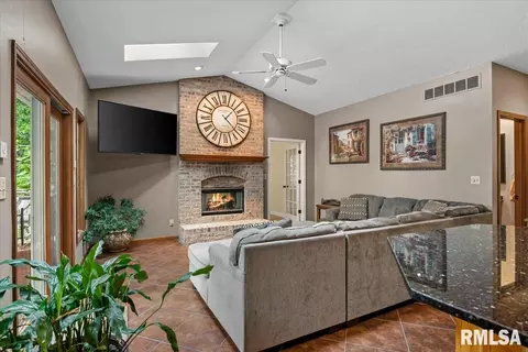 Other - 3620 Melissa Dr, Springfield, IL 62711 photo 4 of 17