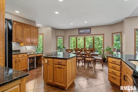 Kitchen - 3620 Melissa Dr, Springfield, IL 62711 photo 2 of 4
