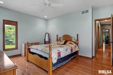 Bedroom - 3620 Melissa Dr, Springfield, IL 62711 photo 9 of 13