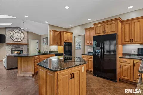 Kitchen - 3620 Melissa Dr, Springfield, IL 62711 photo 4 of 4
