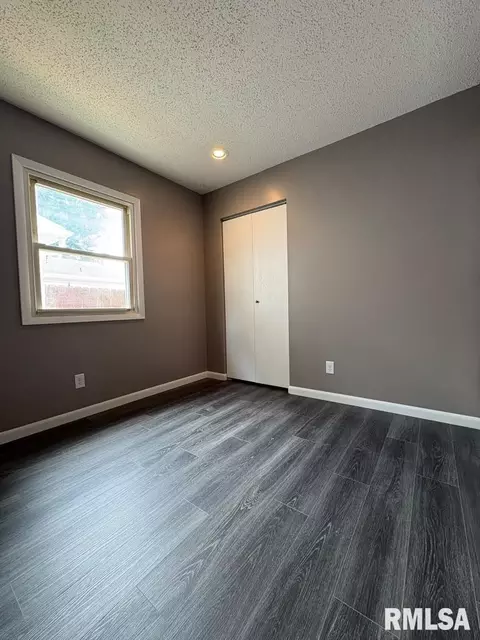 Bedroom - 2043 Scarborough Rd, Springfield, IL 62702 photo 9 of 9