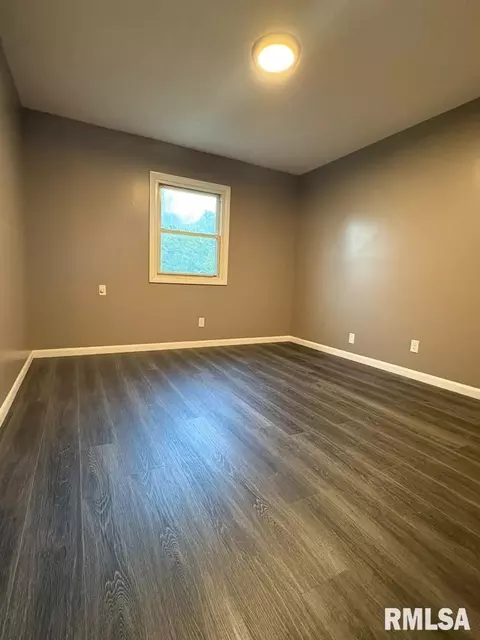 Bedroom - 2043 Scarborough Rd, Springfield, IL 62702 photo 5 of 9