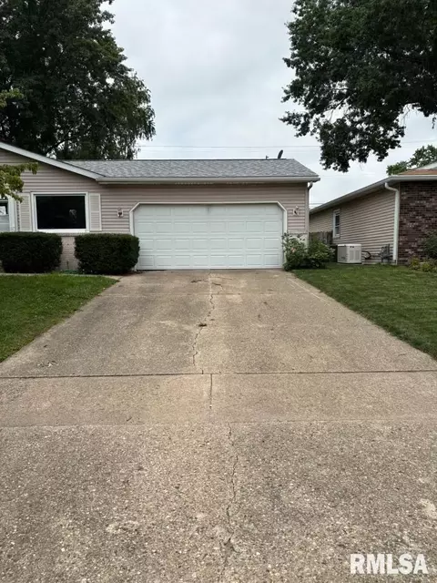 Other - 2043 Scarborough Rd, Springfield, IL 62702 photo 2 of 9